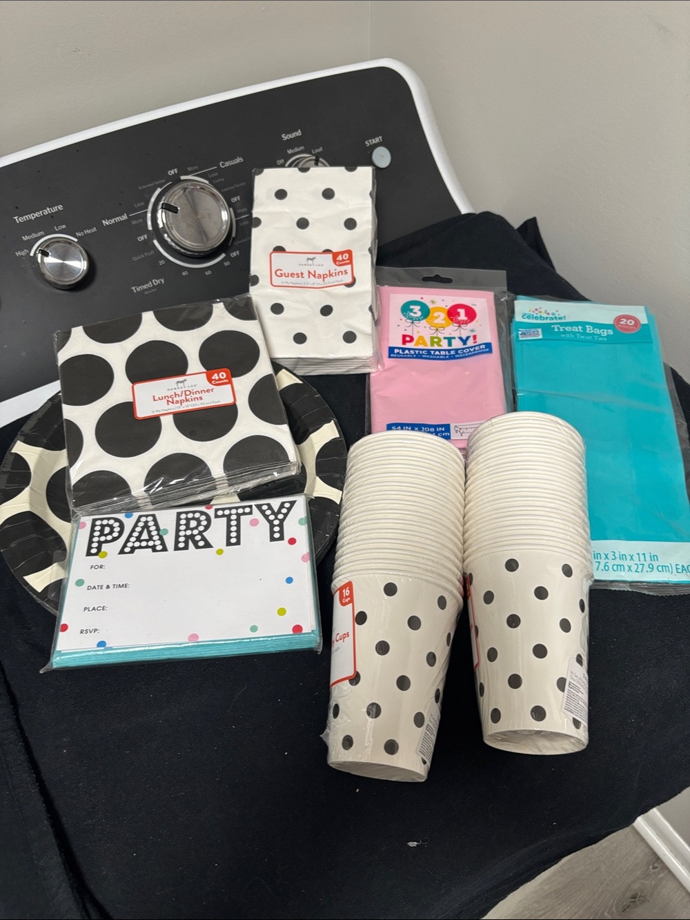 Black Polka Dot Party Tableware Set - Unbranded